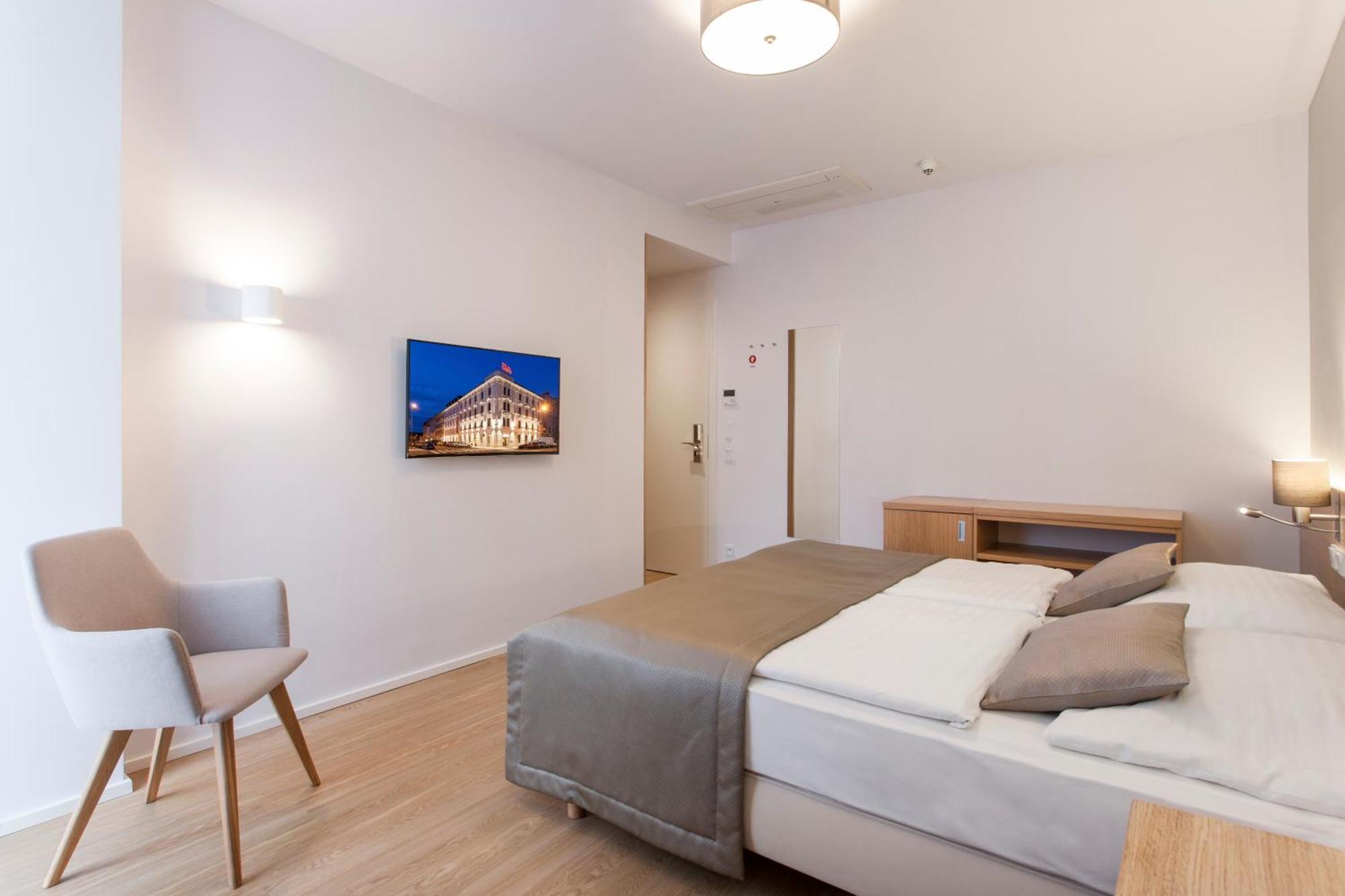Hotel Carol Prága Kültér fotó