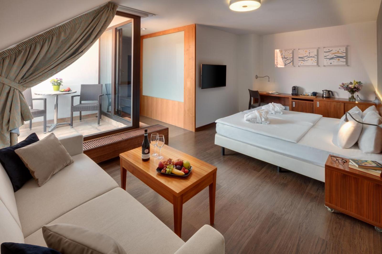Hotel Carol Prága Kültér fotó
