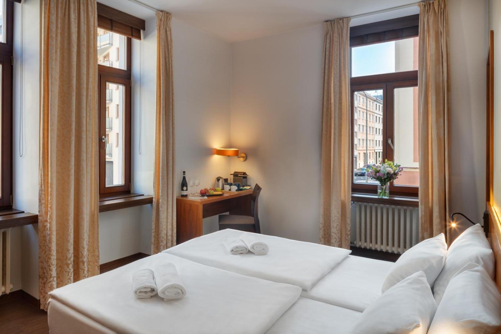 Hotel Carol Prága Kültér fotó
